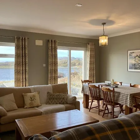 Cozy Waterside Retreat * Ballyvaughan