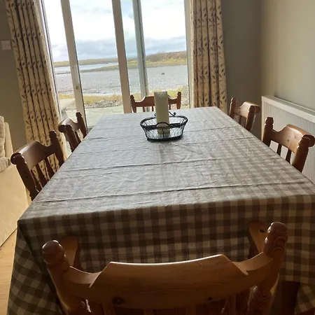 Cozy Waterside Retreat Dom wakacyjny Ballyvaughan